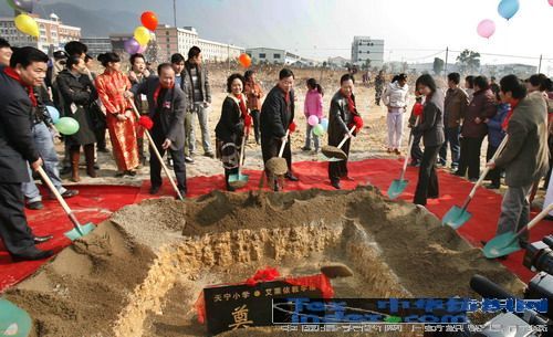 �I(xi��n)�Yʮ�����հ��R�����F(tu��n)��ʽ����