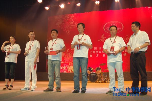 �Ϸ�����ت���(j��ng)�N�̃�(y��u)�㌧ُ�T