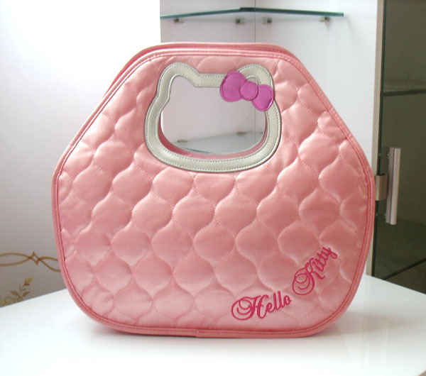 �r�г��ɐ�HELLOKITYY�Ҿ�