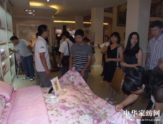 ʥ��u�Ҽ�09�ﶬ��Ʒ�l(f��)����(hu��)�e�k