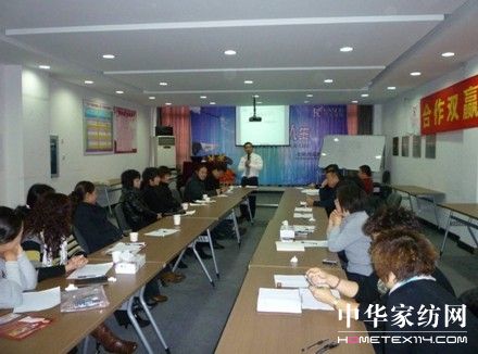 2009�Pʢ���K��Ӣ�����̴��(hu��)�ں�¡�����_