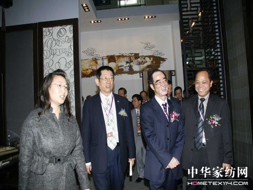 ��Ӣ�C�ʹ���ܛ�b����A