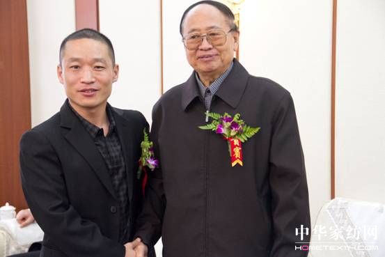 �Ї�(gu��)��(j��ng)��(j��)��̼�D(zhu��n)���c�ɳ��m(x��)�l(f��)չ���(hu��)