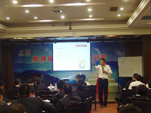 ˹�ø��e�k���N�ۃ�(y��u)��ģʽ����Ӗ���