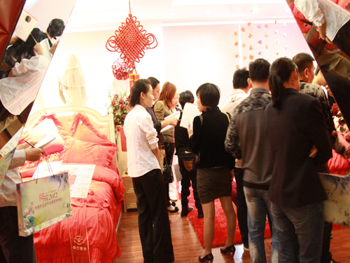 �Ϸ��������Ʒӆ؛���A�M��Ļ