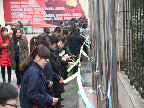 ʢ��F(tu��n)�e�kȤζ�\(y��n)��(d��ng)��(hu��)�c�������˹�(ji��)��