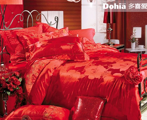 ��ϲ�ۼҼ�������Ʒ�е�ɫ�ʌW(xu��)��