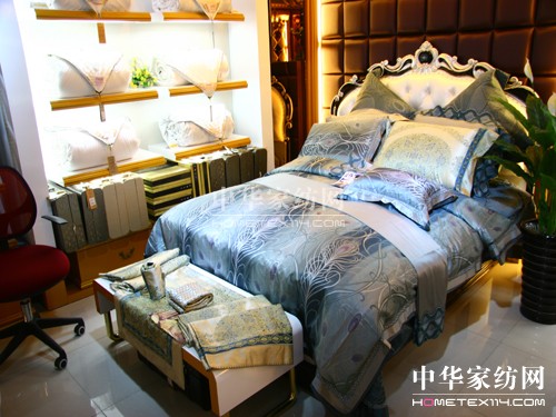 ���Q���ҼҼ��M(j��n)�v������ɯ�W���R˹