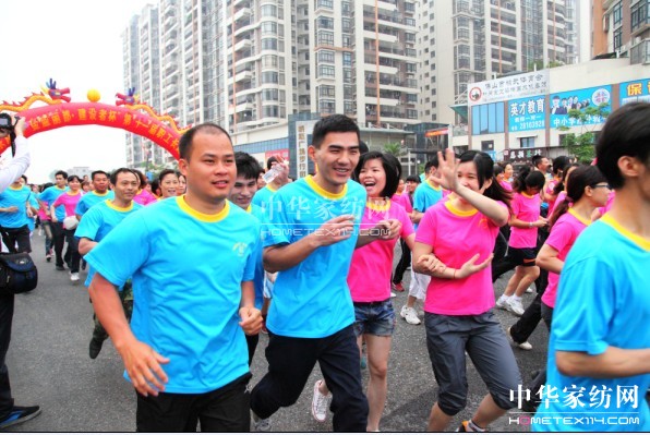 ���˹�Ҽ��L��ِ�������w�|(zh��)չ�F(xi��n)�L(f��ng)��