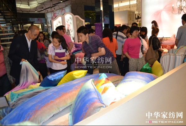 ����ͬ���Aδ������(li��n)�Ҽ��߷�Փ�����_