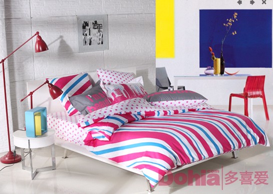 ��ϲ��(��i)�Ҽ����r(sh��)�мҾ�������D(zhu��n)�����y