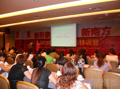 �Ϸ����������ȫ����Ӗ���A�M��Ļ