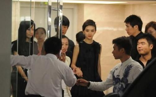 �R���P�I(l��ng)�10��Ů�Ǳ��S���PK