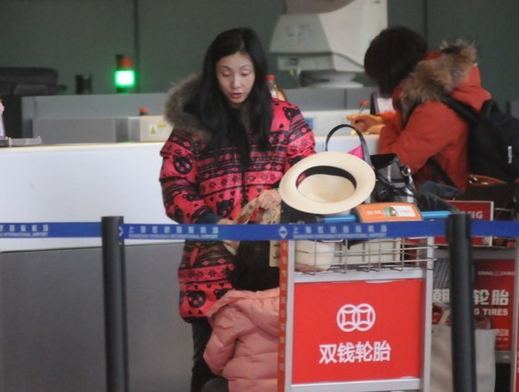 С�պ窚(d��)�ԔyŮ�F(xi��n)��C(j��)��