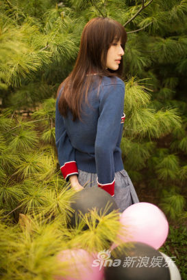 張儷清新寫(xiě)真如鄰家少女