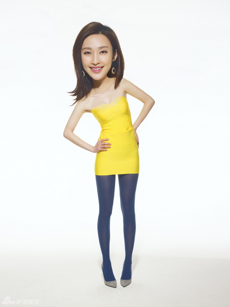 張儷拍搞怪大頭娃娃照