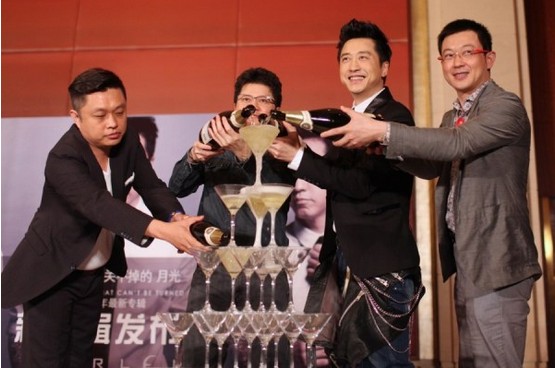 庾澄慶發(fā)新碟被問伊能靜當(dāng)場(chǎng)黑臉