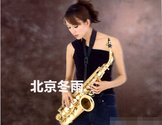 林志玲早年玩樂(lè)器寫(xiě)真曝光