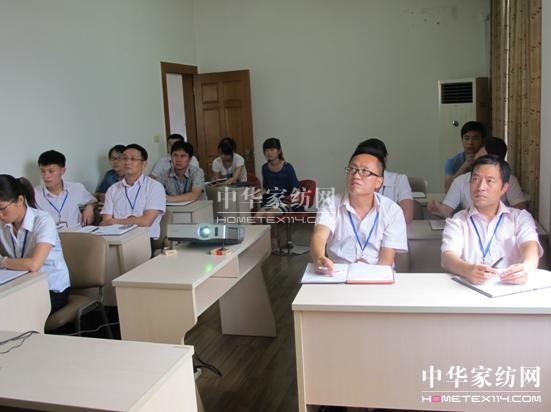 ���Z�żҼ���2013���n�����A��܇��(ji��ng)�����(d��ng)