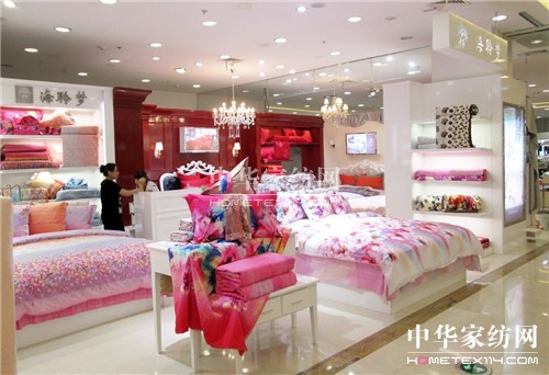 ������(m��ng)�Ҽ��M(j��n)�v�(zh��n)���Ј�(ch��ng)