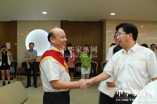 ʢ����L(zh��ng)���Ͻ̫@�С�����ģ��������(ji��ng)��