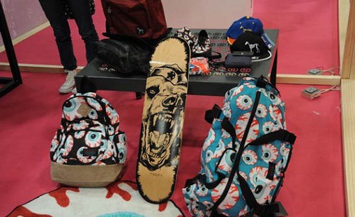 2013�Ϻ��������b�＾չ���D(zhu��n)����硱����