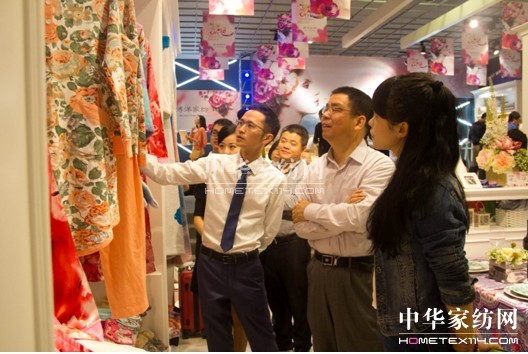 ����Ҽ�����ɫ��2014�ﶬ��؛��(hu��)�A�M�e��