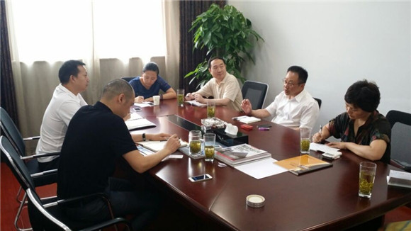 �Ҽ��f(xi��)���I��ǰ�����ˇ��H�������{(di��o)��