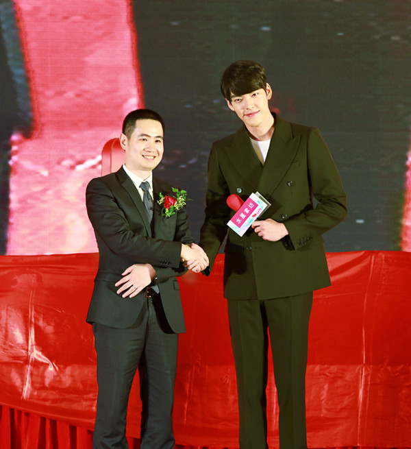 ������չ��ů�С��������ˮ�ǼҼ���ů����