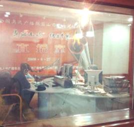 ���z�Ҽ���ͬ��BOX����Ҋ(ji��n)���(hu��)���pϲ��Ʒ��A�M��Ļ