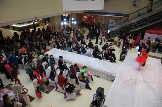 ���z�Ҽ���ͬ��BOX����Ҋ(ji��n)���(hu��)���pϲ��Ʒ��A�M��Ļ