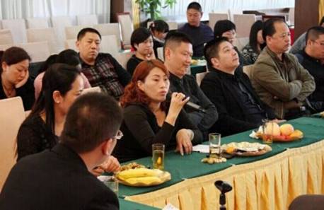 ���ˍu�Ҽ�2015������Ʒ�b�p��(hu��)�߽�(j��ng)�N(xi��o)����Մ��(hu��)�A�M�Y(ji��)����