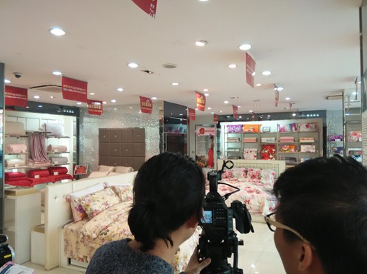 �Ϻ������С���Ŀ�M���M(j��n)Խ���Ҽ�