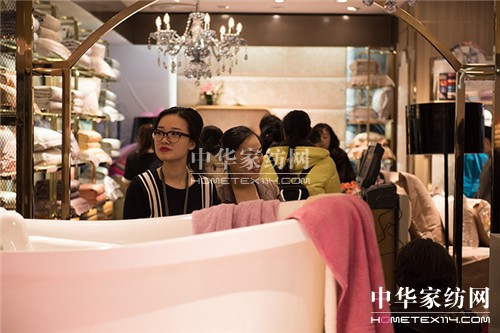 ������ɼ��F(tu��n)�������һվʽ�Ҿ������w�(y��n)�^�����L��׿չ