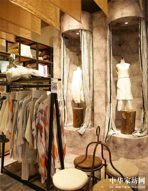 ���ڼҼ���ˇ�߼Ҿ��b�չ���L(f��ng)�в�ˇ���]