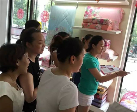 �Pʢ�Ҽ���������񹲾���ͬ��(chu��ng)�＾�x��