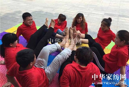 ������ؾ�Ӣ�R������ϵ�＾�l(f��)չ��