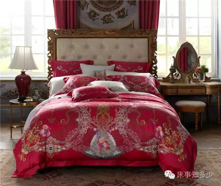 ����Ҽ���һ��ɫ���������ζ���ħ����