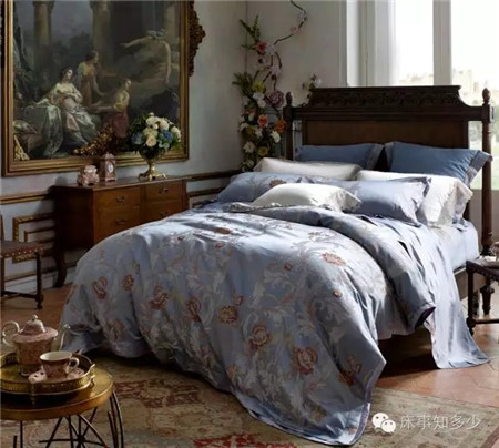 ����Ҽ���һ��ɫ���������ζ���ħ����