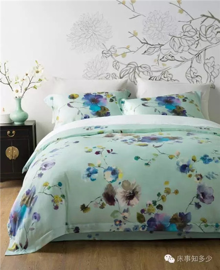 ����Ҽ���һ��ɫ���������ζ���ħ�ԣ�