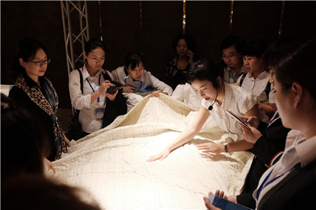 ��(du��)Ԓ���졪����ESTEEM��ͥ�Ҽ�2017�괺����Ʒ�l(f��)����(hu��)���A�M��Ļ