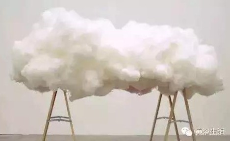 ��ԡ����Ƶ�Ĵ��Σ�ë����ԡ���ʲô���ǰ�ɫ�ģ�