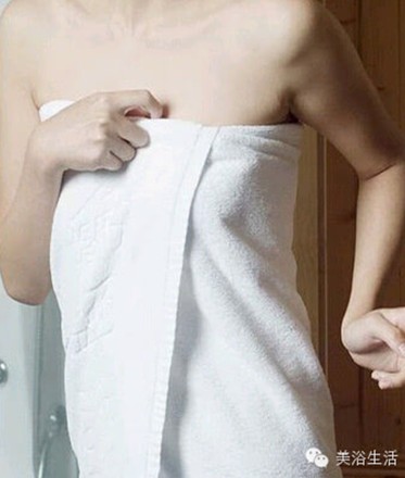 ��ԡ�����Ҫ׌��һĨ�L(f��ng)�黬����ԡ����ô���Ų�������ԡ�������ķ����D��