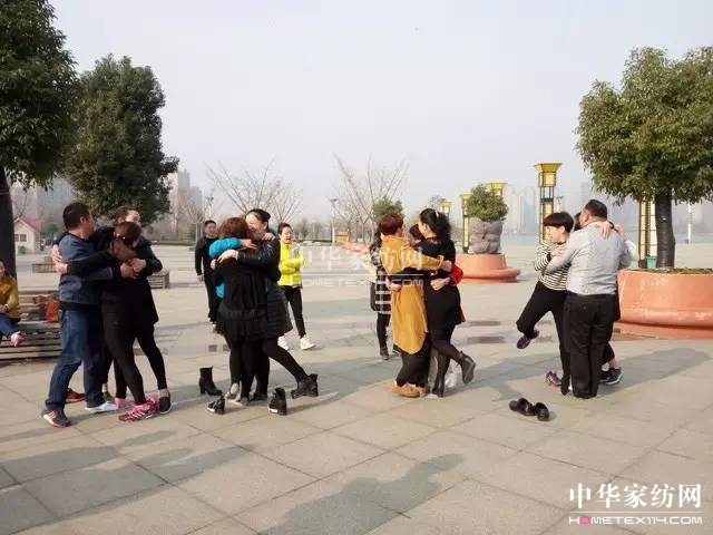 �Pʢ�Ҽ�����Ӣ���������f��Փ�������l��Ӣ����