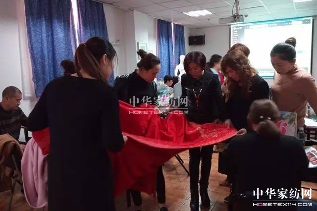 �Pʢ�Ҽ�����Ӣ���������f��Փ�������l��Ӣ����