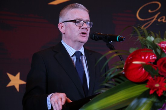 �^���_��,�_��(chu��ng)���H���r�л��l(f��)չ�r��