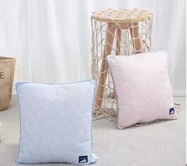 ���ձ؂������M�ڵ������Ϻ����H��Ʒ�Ҿ�չ��