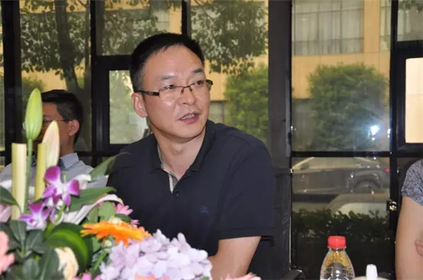 �����Ҽ��f(xi��)��(hu��)���L��һ������؛�M�M