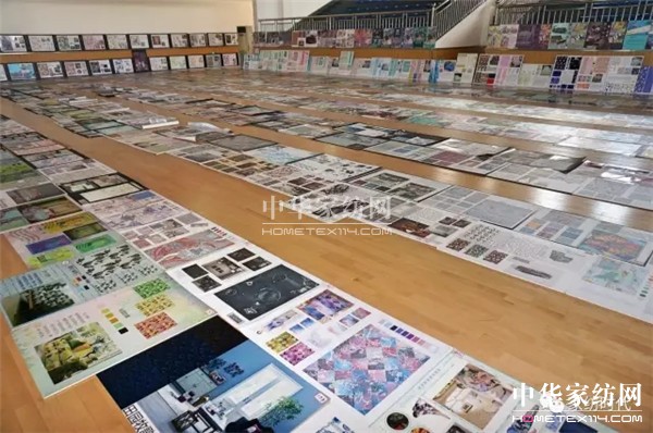 �ư���һ��ɫˇ�p�^�Į��������ں�������չ�_����