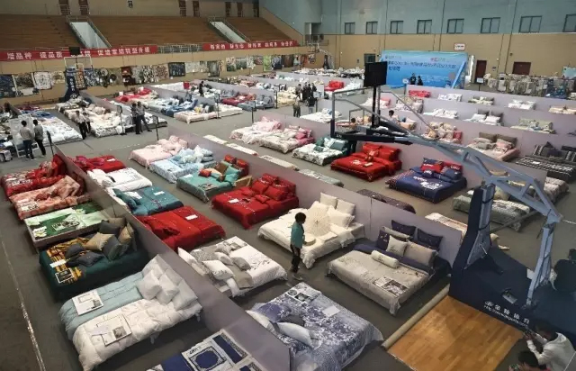 �Ҹ�������ζϯ����ͨ������������300���Ҽ��a(ch��n)Ʒ��Ů�����